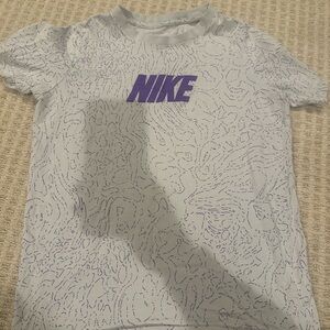 Nike Kids White and Purple Patterned Tee